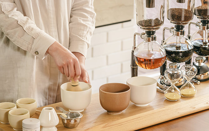 写真：コーヒーやお茶からお好きなものを