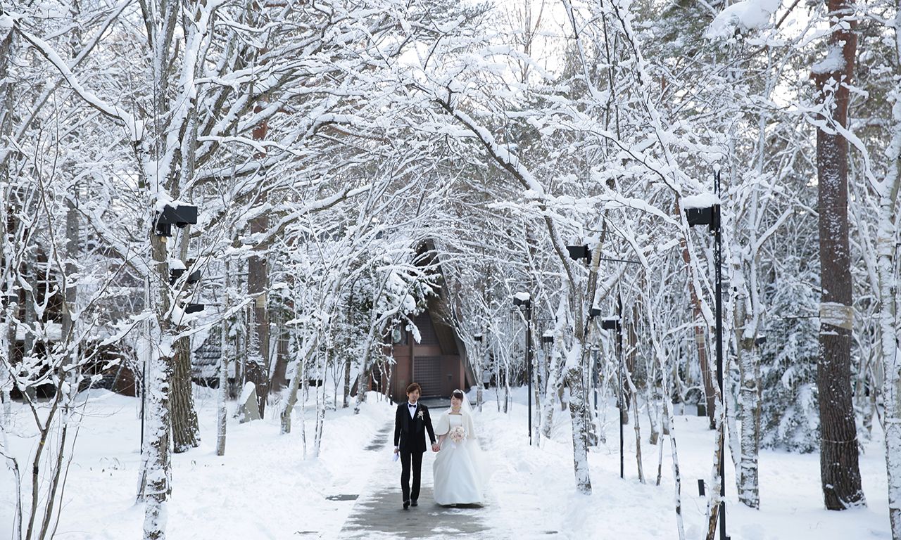 写真：ドラマチックな写真にうっとり！雪景色ウエディング