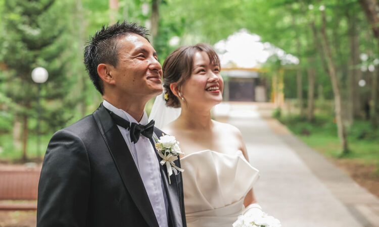 夫婦になる瞬間を噛みしめるふたりだけの結婚式