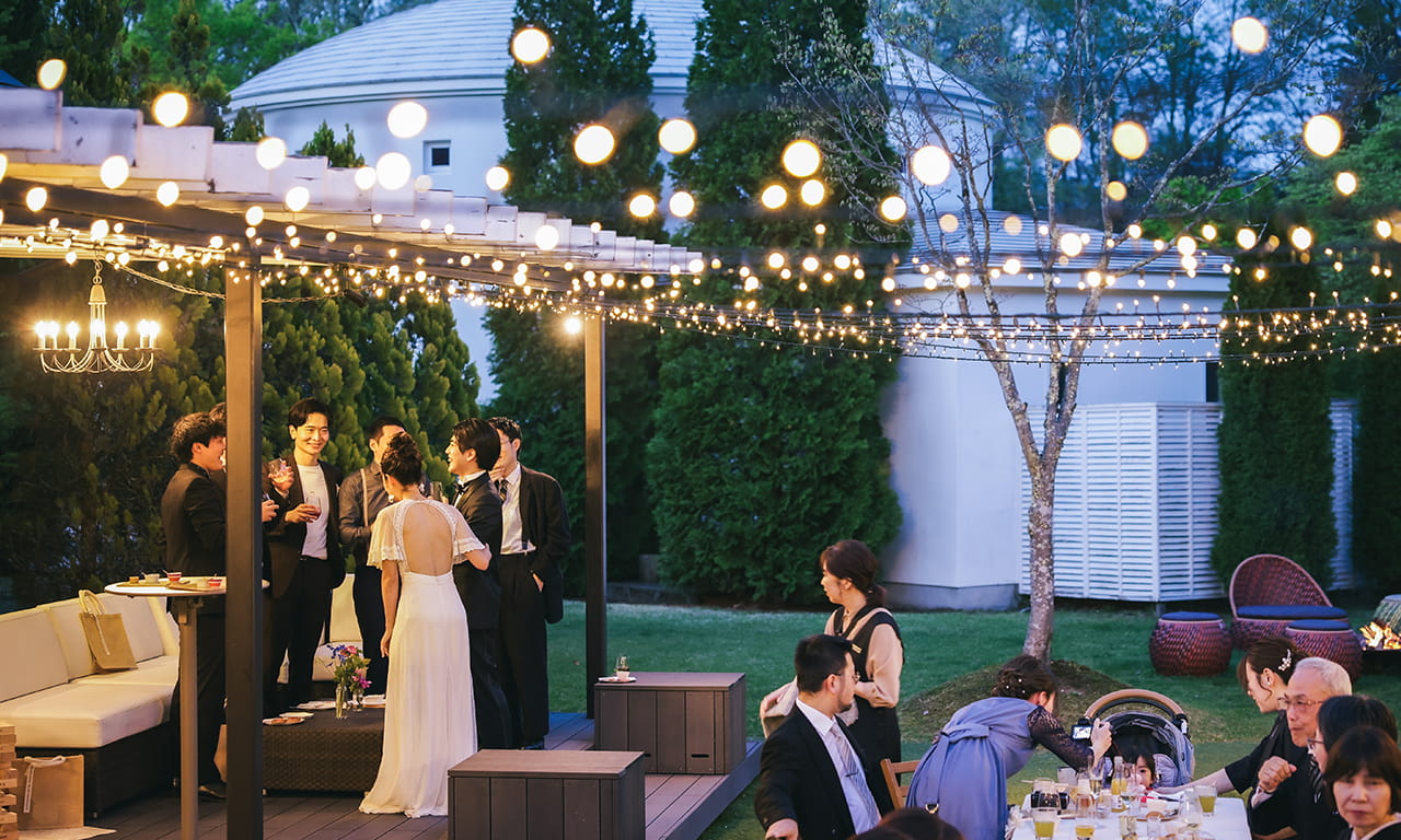 写真：大切な人たちの記憶にしっかり残ってほしくてひとりひとりと向き合った ガーデンパーティでのかけがえのない時間