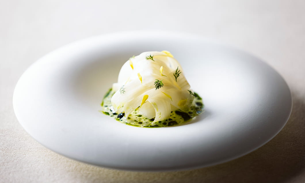 写真：「水のジビエ」が描く、春限定のディナーコース